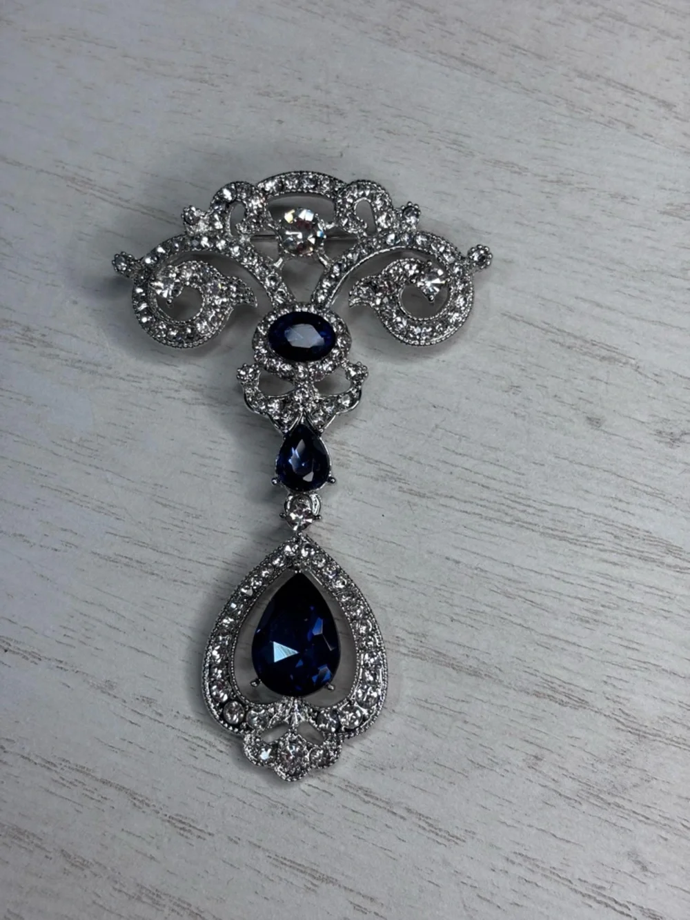 Silver-Tone Brooch with Deep Blue Crystal Drops - Picture 2 of 4
